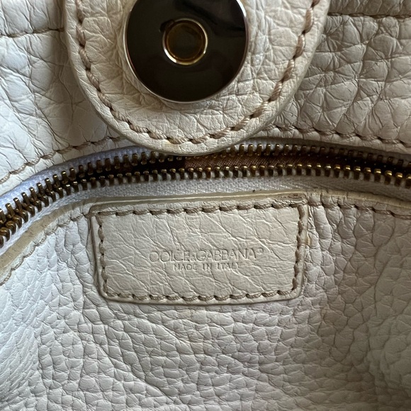 Dolce & Gabbana White Shoulder Bag with Gold Accents - Picture 11 of 16